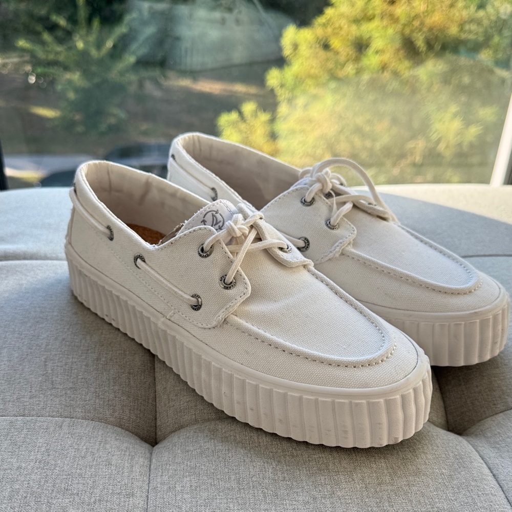 Sperry Pier Wave White Boat Shoes - 8